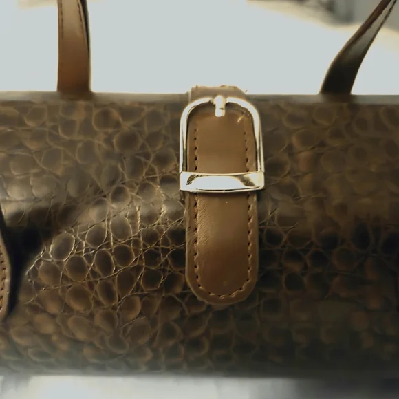 Vintage Brown Barrel Style Handbag - Picture 3 of 9